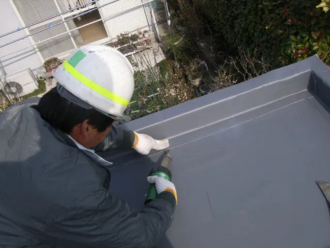 シート防水による立ち上げ部の施工